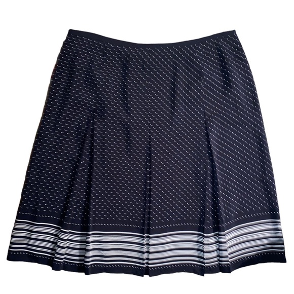 Ann Taylor Loft Black Silk Skirt Size 6 - Picture 2 of 8